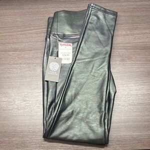NWT Vince Camuto Black Faux Leather Leggings. XS